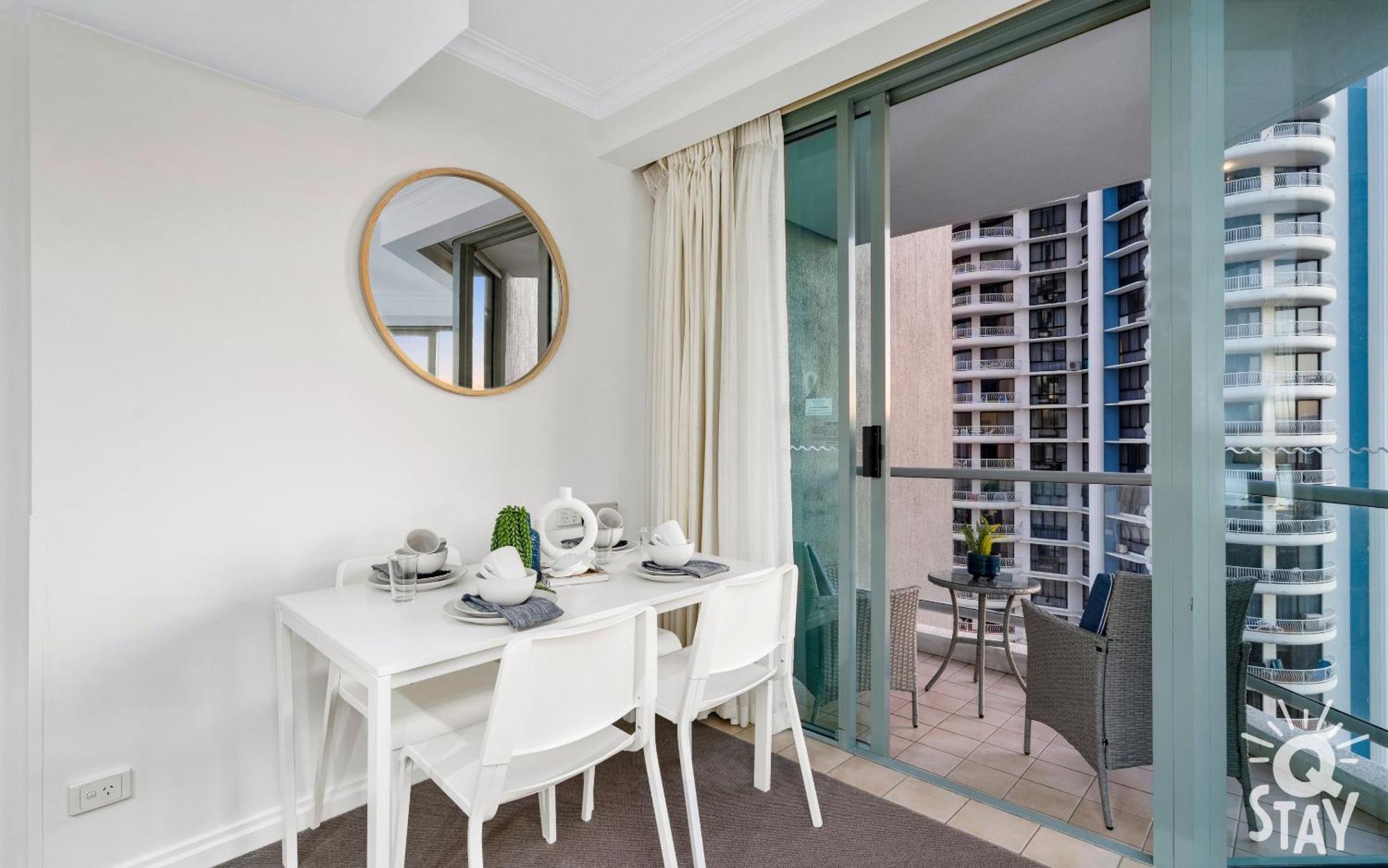 Legends Apartments - Qstay Гоулд Коуст Екстериор снимка